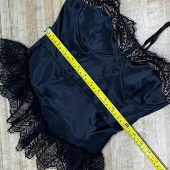 Sultry Satin & Lace Bustier Top – NWOT- Estimated Size S – MSRP $79 - Picture 6 of 14